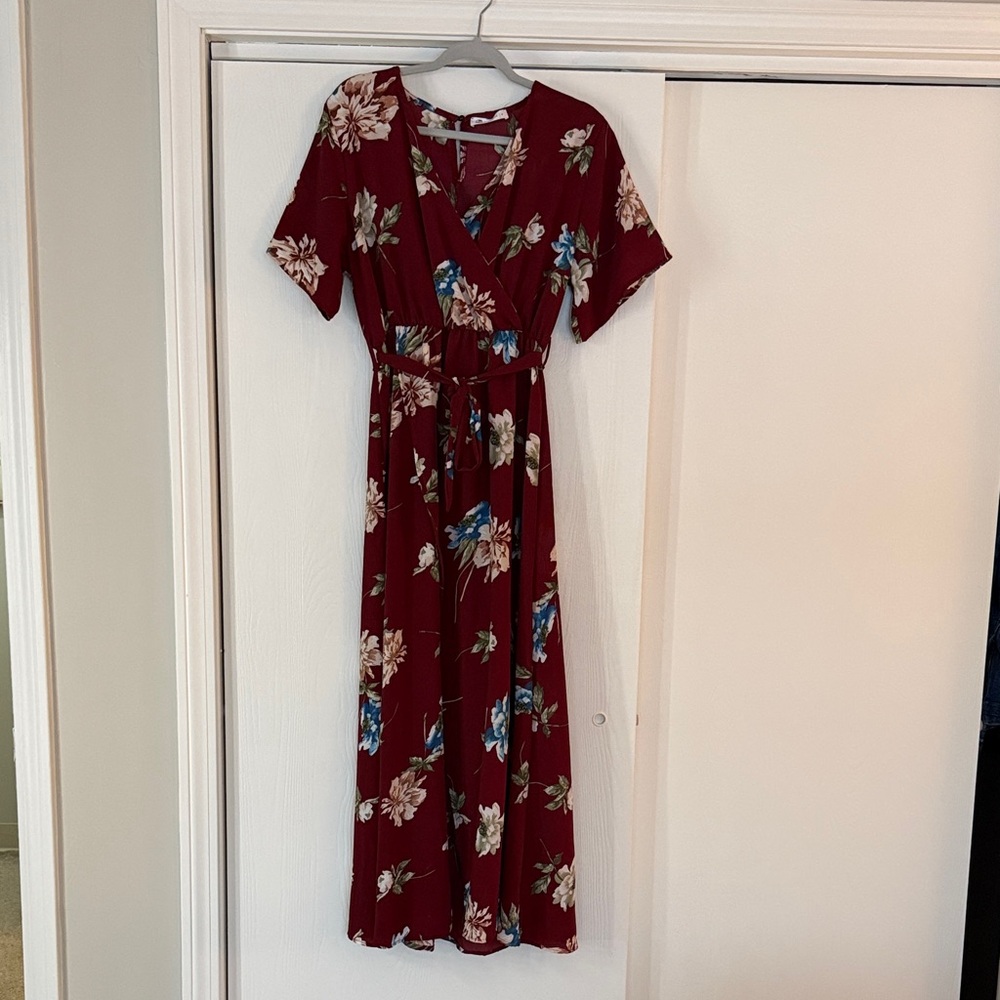 Cupshe Burgundy Floral Maxi Dress
